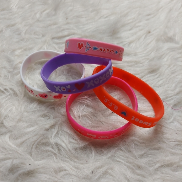 🍓 5/$5 • Cat & Jack Valentine's Rubber Wrist Bands - Picture 1 of 6